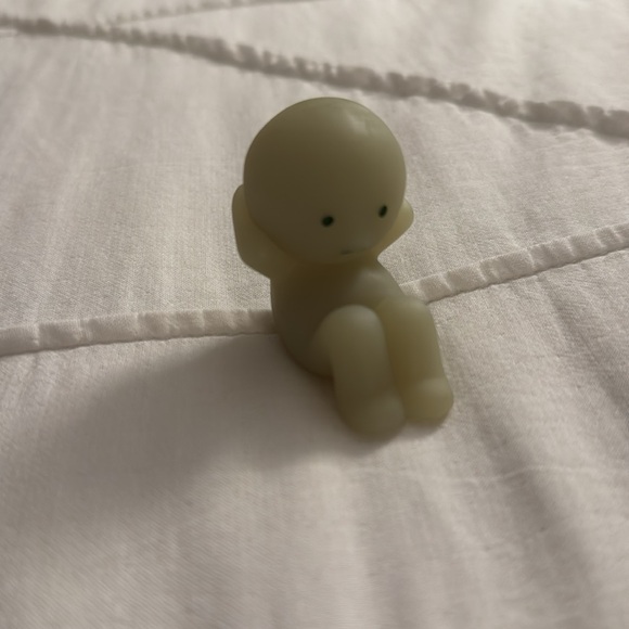 ✨HP✨ Smiski Doing Crunches - Picture 4 of 4